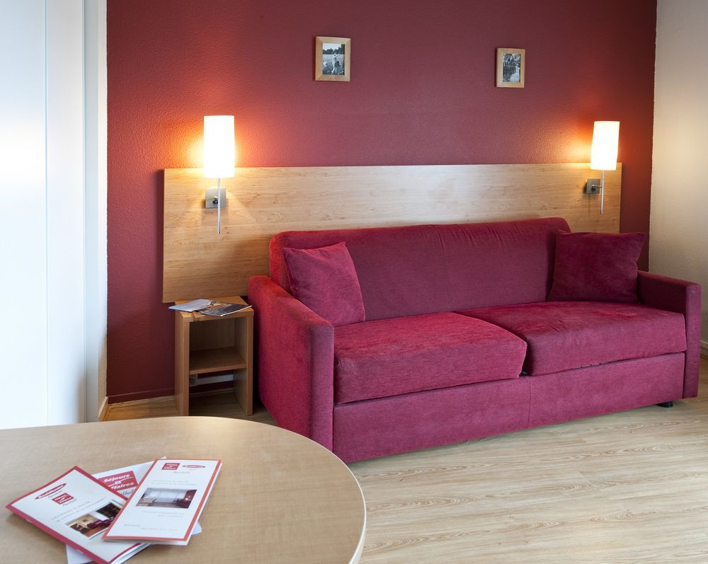 Sejours & Affaires Annecy Le Pont Neuf Aparthotel Cran-Gevrier Exterior photo