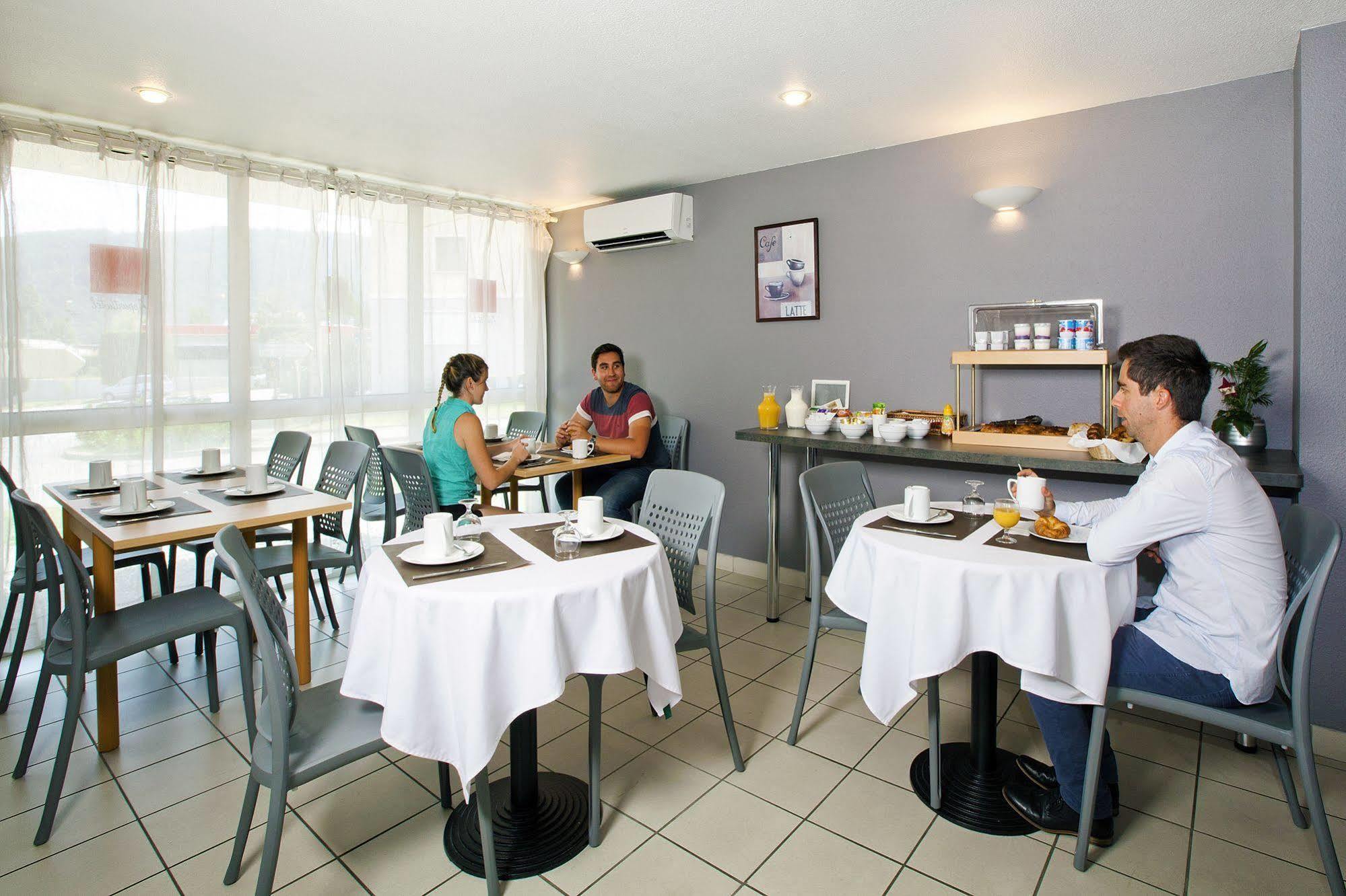 Sejours & Affaires Annecy Le Pont Neuf Aparthotel Cran-Gevrier Exterior photo
